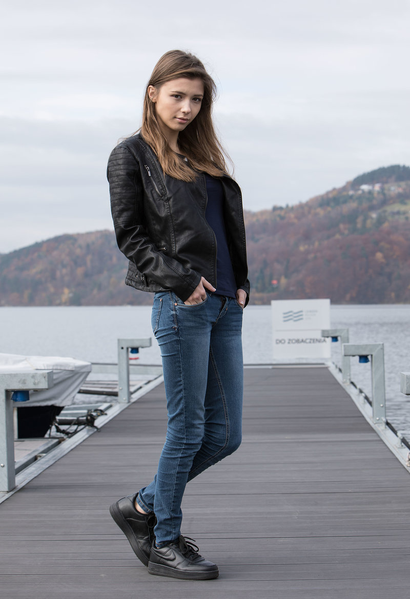 Эвелин, 24