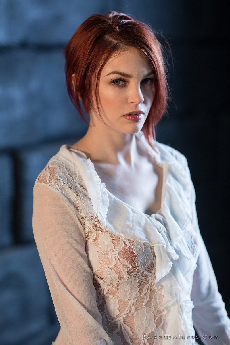 Валентина, 18